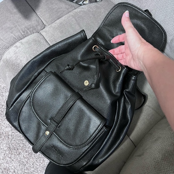 NWT - Backpack Purse, Large Travel or School Bag - Picture 4 of 7